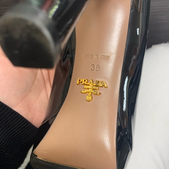 Prada shoes - Picture 1 of 3